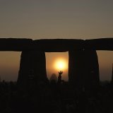 Les pierres dressées forment un ensemble de cercles mystérieux attirent chaque année des milliers de personnes pour les fêtes païennes du solstice.